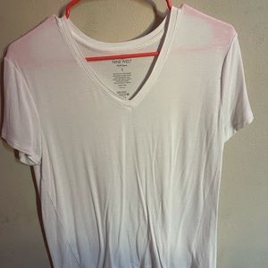 women’s nine west tee (super soft!)